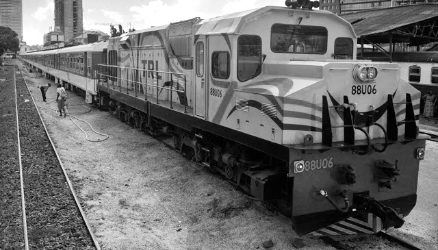 Treni ya Shirika la Reli Tanzania (TRC)